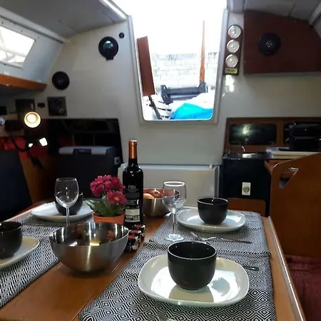 Botel Love Boat With A Tour Lisbon